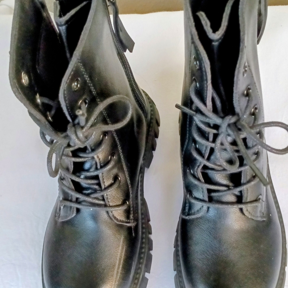 Source Unknown Kids Black Lace-Up Boots
